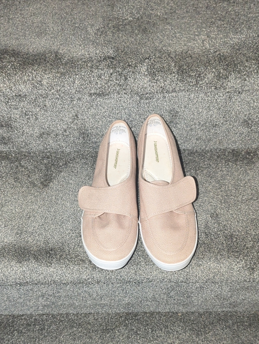 Grasshoppers Slip-On Flats in Light Beige